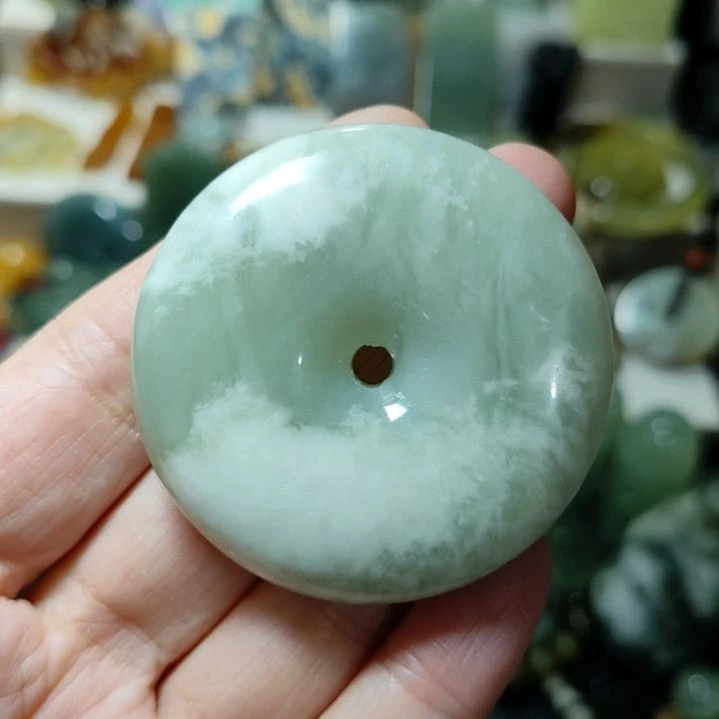 岫玉未镶嵌平安扣