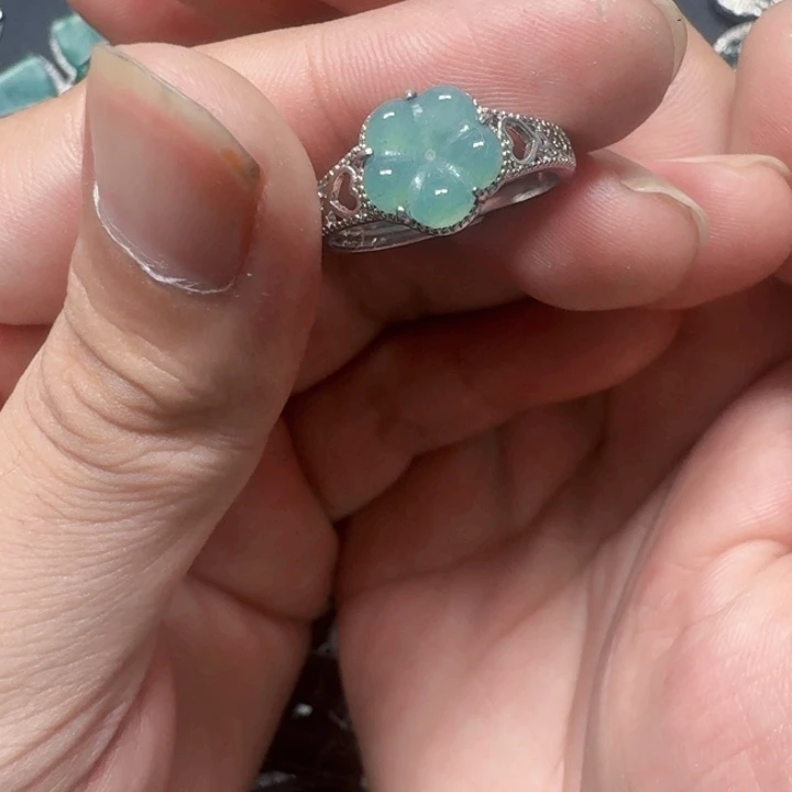翡翠未镶嵌颈饰天然A货翡翠放漏