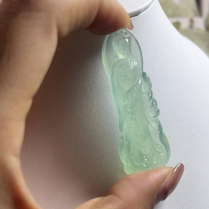蛇纹石玉未镶嵌颈饰幕*