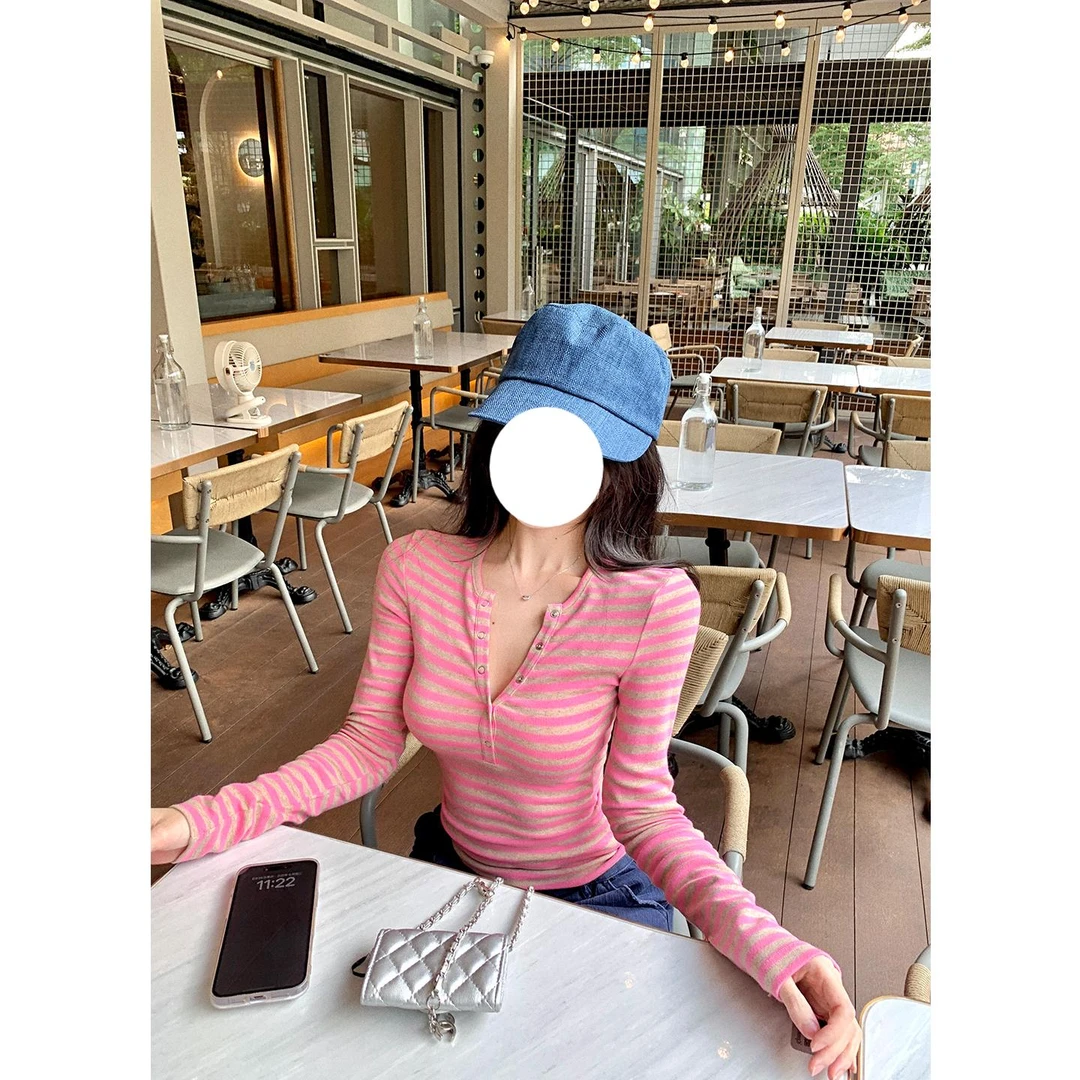 辣妹撞色条纹长袖T恤女秋季新款修身收腰内搭打底纯欲半开领上衣