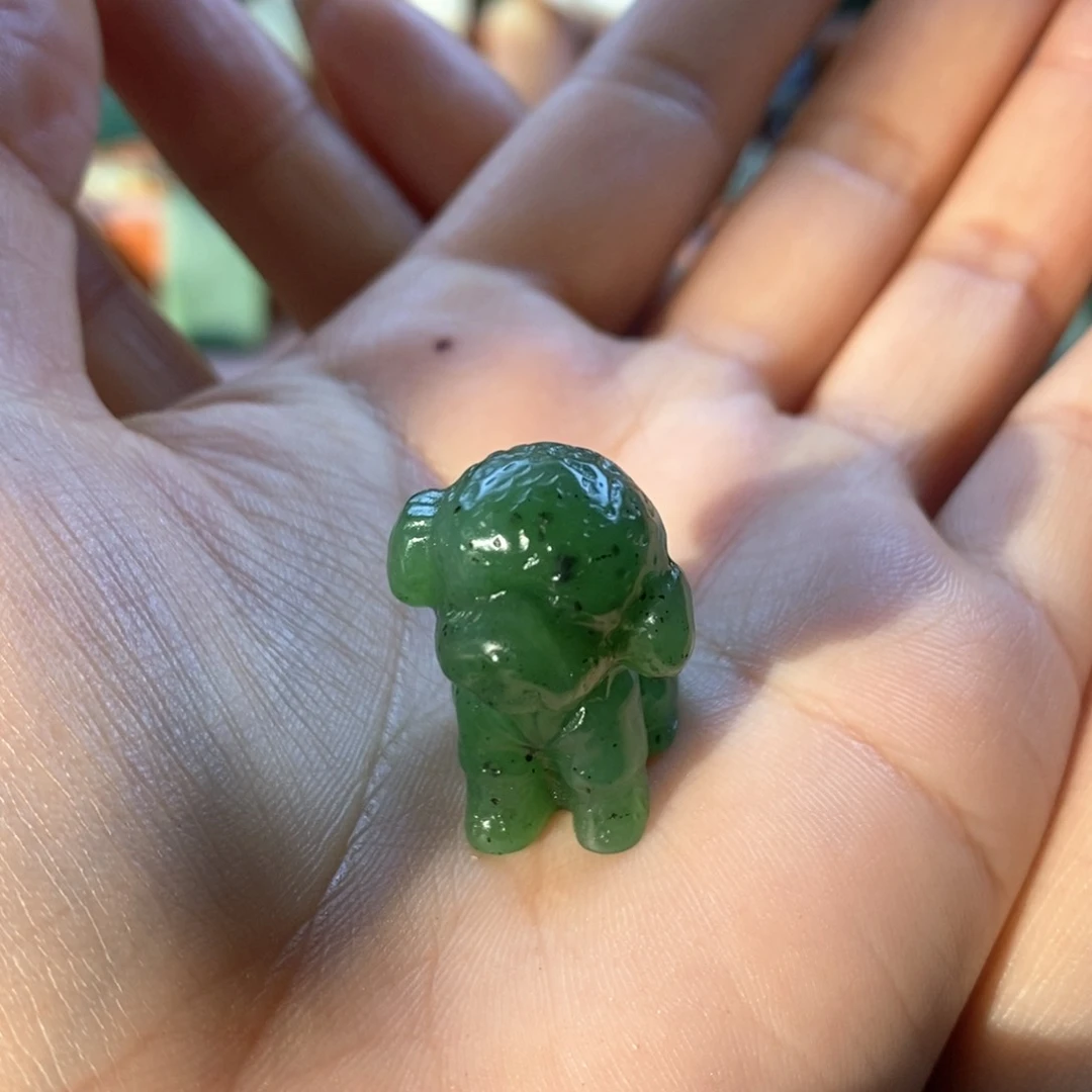 和田玉颈饰未镶嵌甜***?