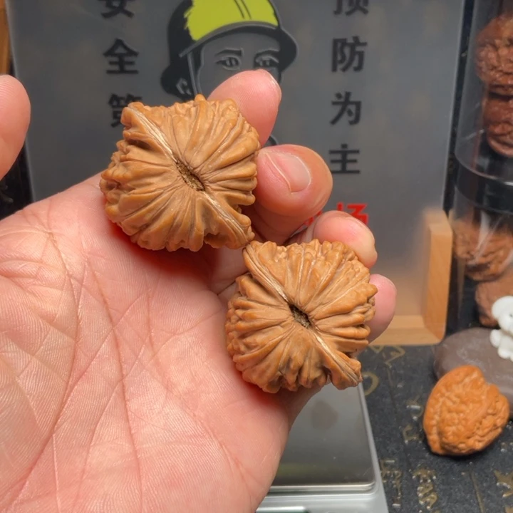 吊坠文玩核桃四座楼42全品