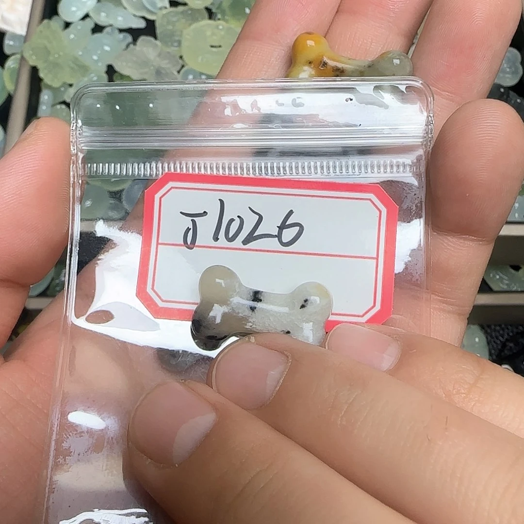 蛇纹石玉颈饰未镶嵌雨*悄