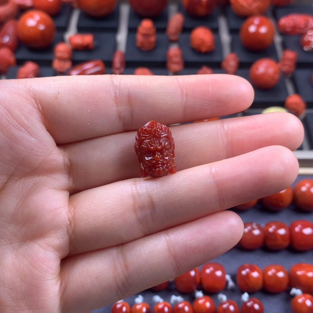 飞***欢南红玛瑙未镶嵌大黑天12MM