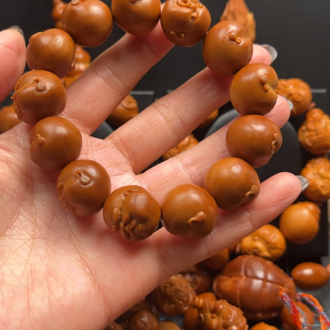 爱***玩橄榄核手串百态17