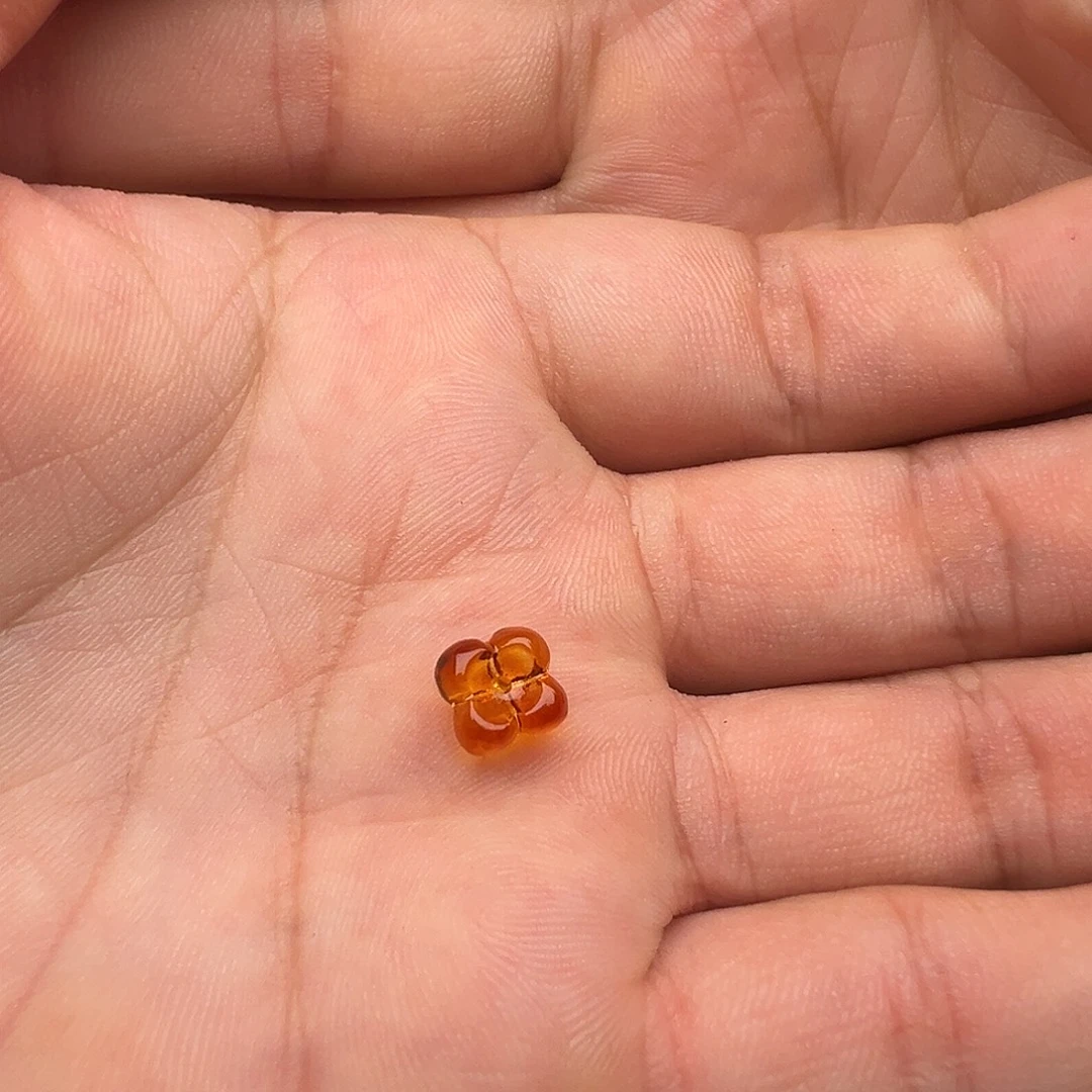 金珀颈饰未镶嵌俏色桂花提溜吊坠（福利价）