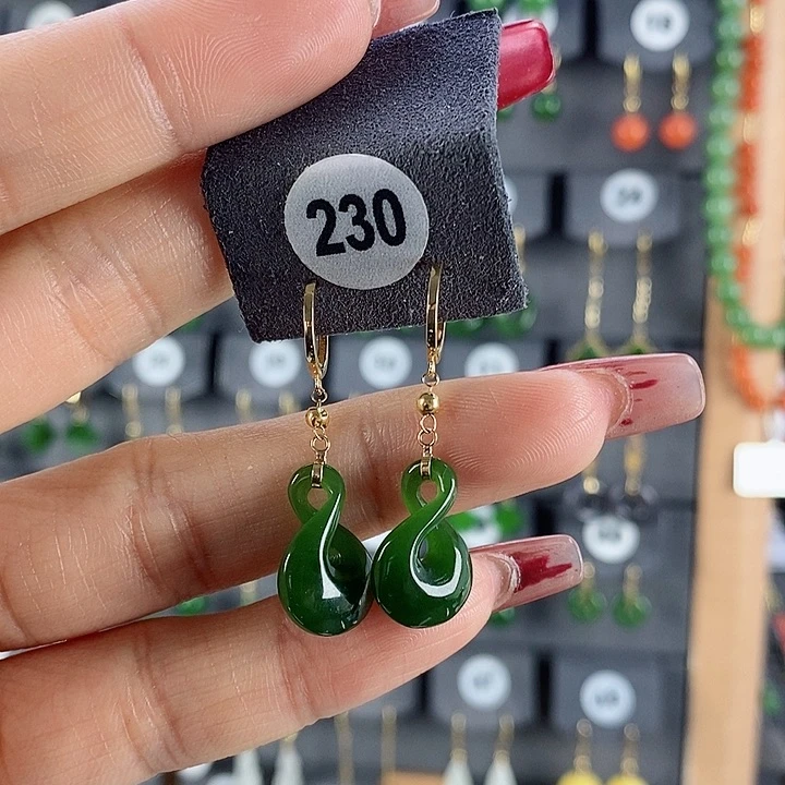 和田玉耳饰18K金镶嵌