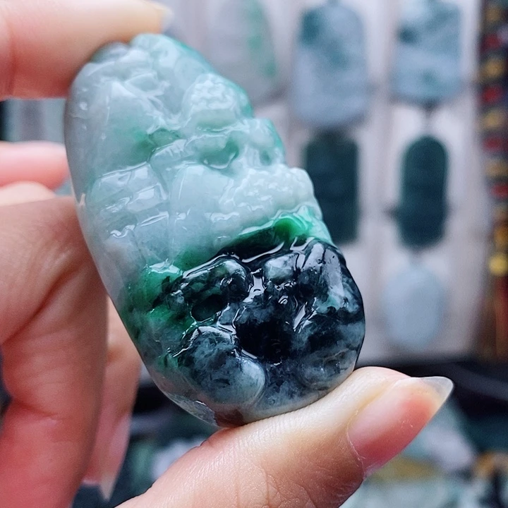 翡翠未镶嵌颈饰翡翠