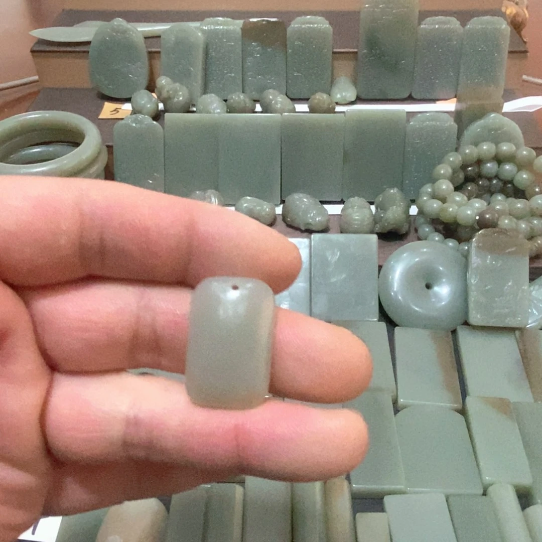 和田玉颈饰未镶嵌柳**明12