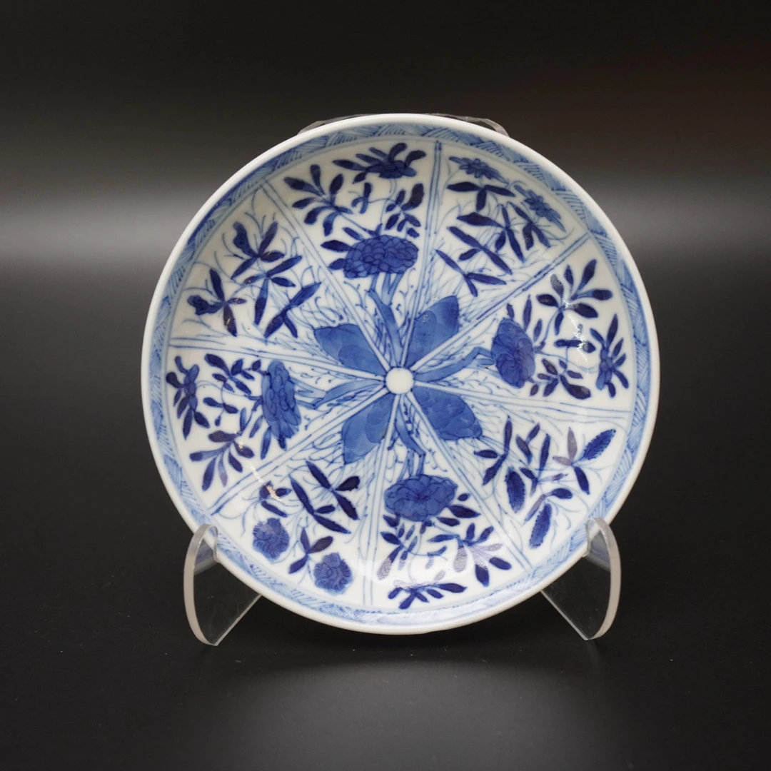 Lot.25070428清康熙青花开光花卉纹碟 直径：约12.5cm