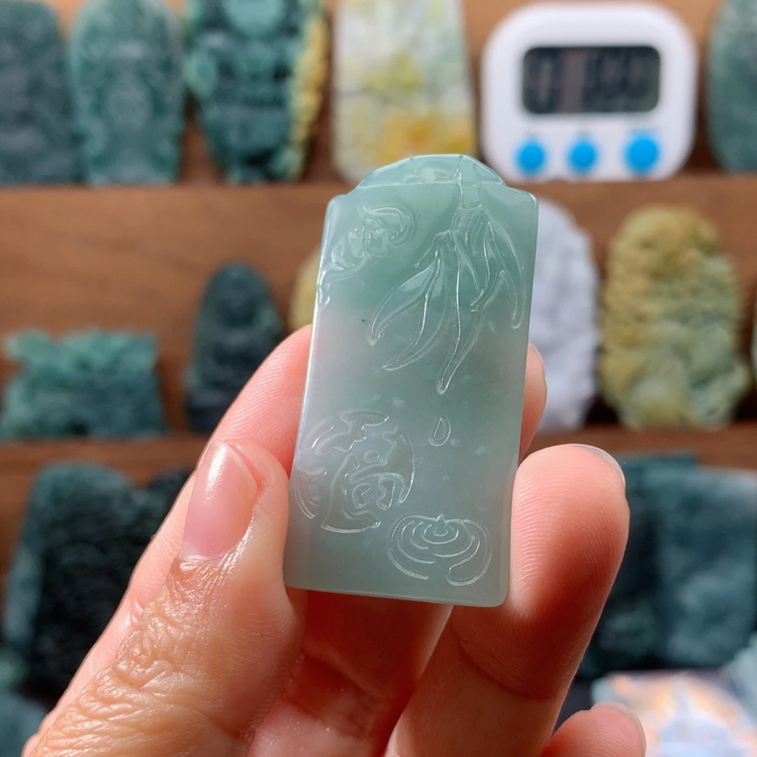 定制翡翠未镶嵌翡翠