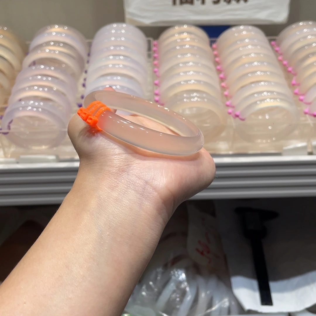 是****手镯玛瑙/玉髓未镶嵌60