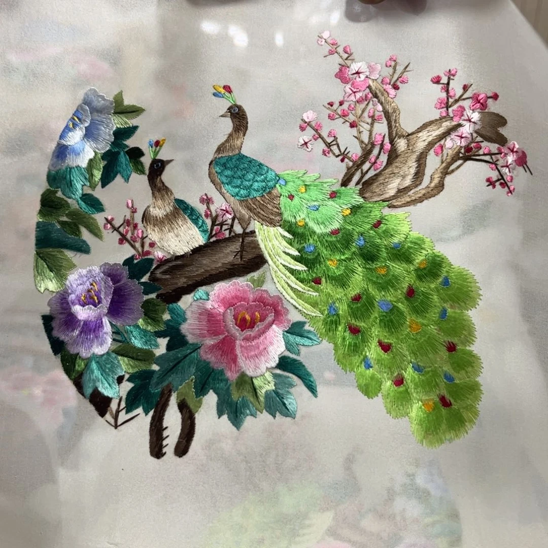 刺绣纯手工制作的一款