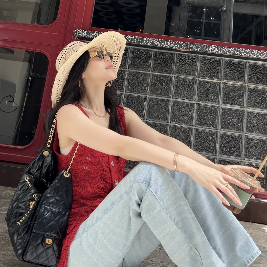 王嬛嬛MsLime25年新款【双C25s】黑色油蜡牛皮抽绳水桶包 HD2A1195