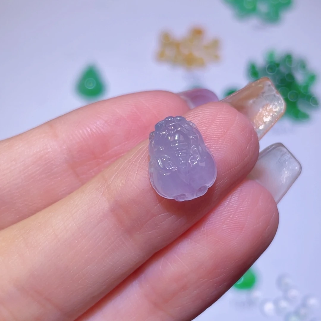 翡翠未镶嵌颈饰裸石