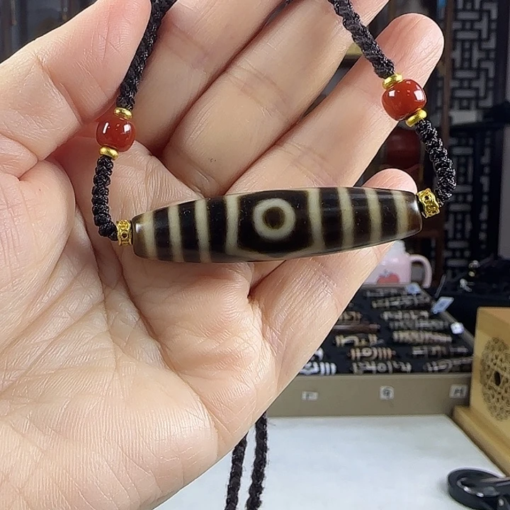 玛瑙/玉髓合金颈饰张魁