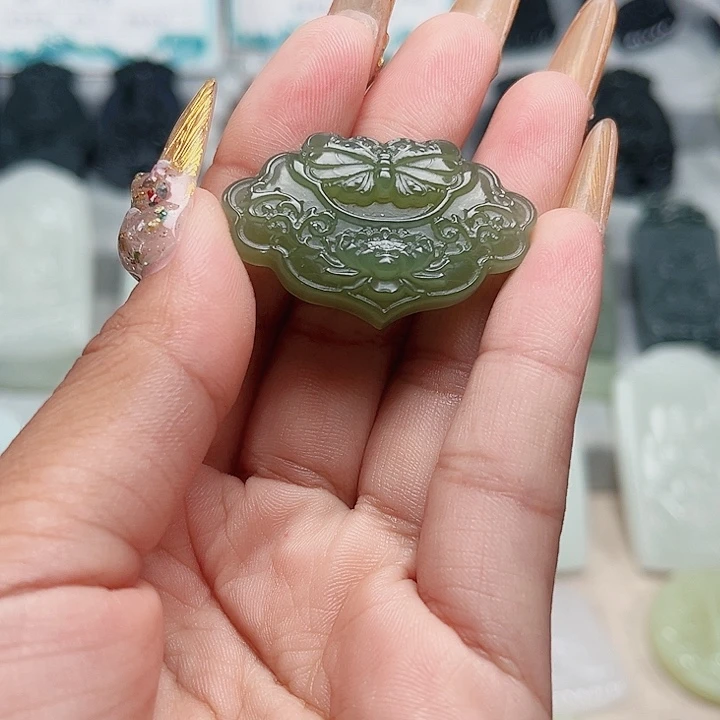 颈饰未镶嵌和田玉