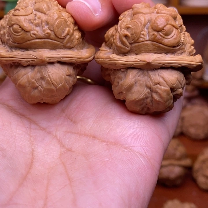 【闪购商品】核桃手串/手链大***、单面金蟾