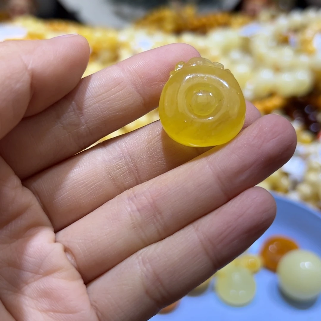 琥珀珠宝奇石未镶嵌