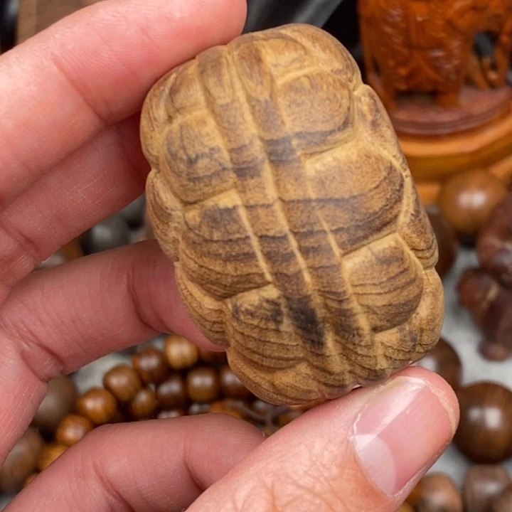 檀香木把件奶香味