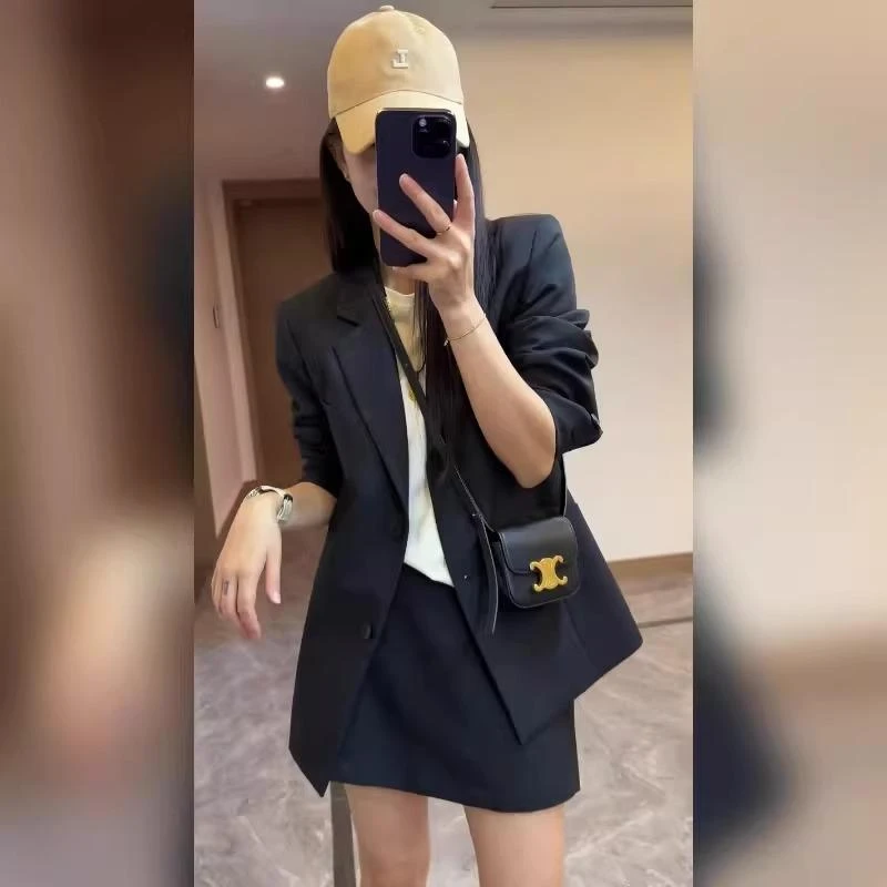 时髦小个子短款黑色西装外套短裙通勤两件套韩系chic别致套装春秋