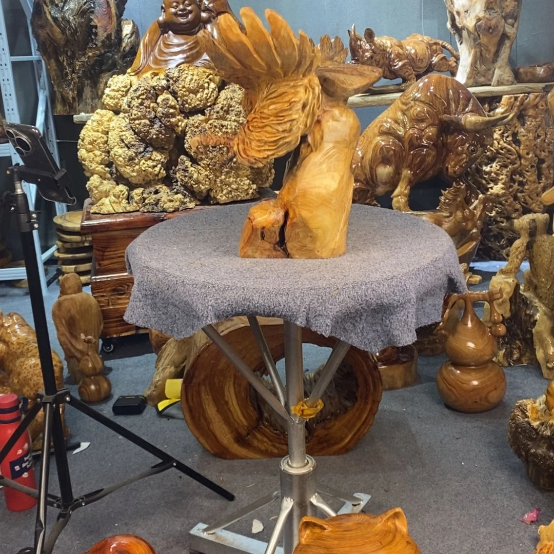 雷***行木木雕摆件香樟木大展宏图