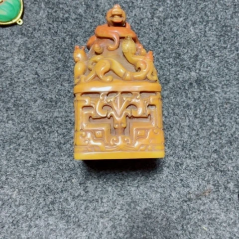 联***玉紫金钵盂菩提把件