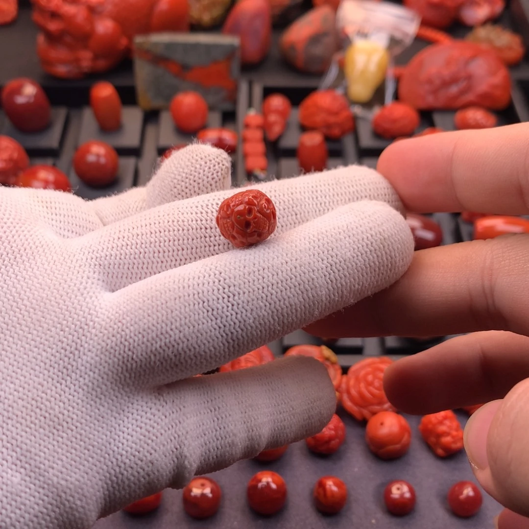 南红玛瑙未镶嵌精工雕刻满色满肉百面骷髅12.3mm