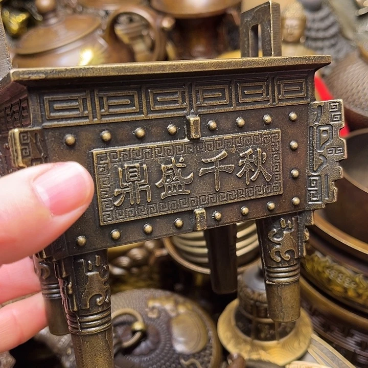 精美铜器批发档口