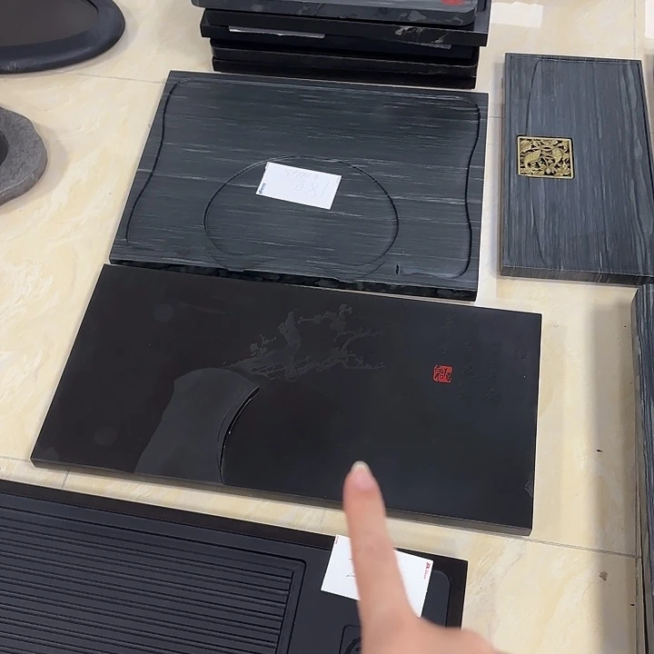 尹***、乌金石尺寸70✖️35乌金