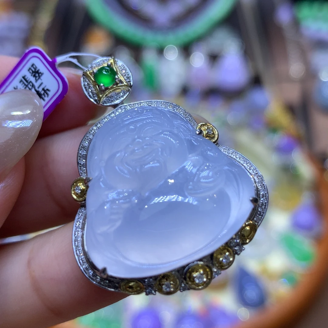 翡翠18K金镶嵌颈饰