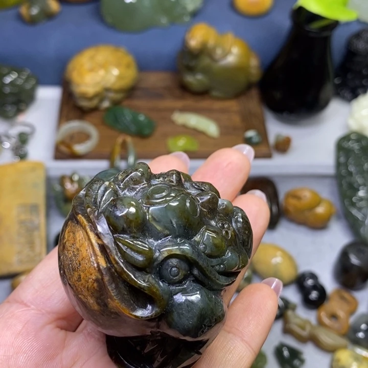 岫岩河磨玉（透闪石质玉）未镶嵌把件