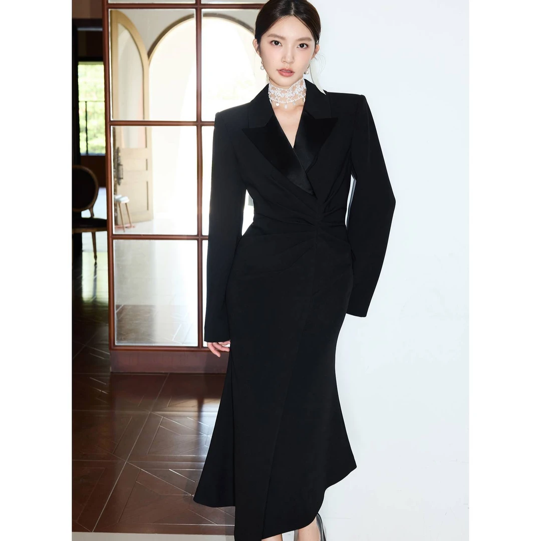 叶谦原创设计师2025年秋新款焦点褶皱正装西装连衣裙