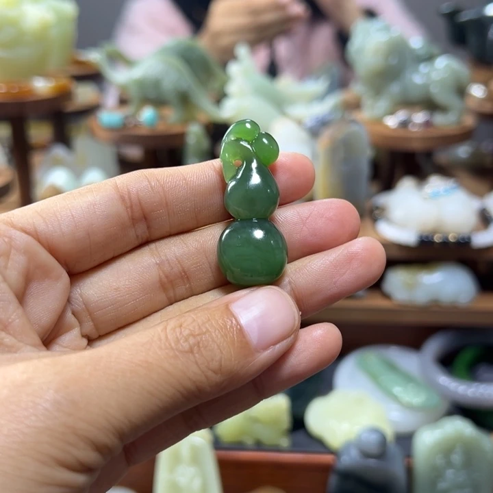 颈饰未镶嵌和田玉推****利