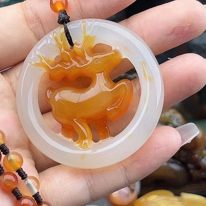 玛瑙手饰未镶嵌游***。