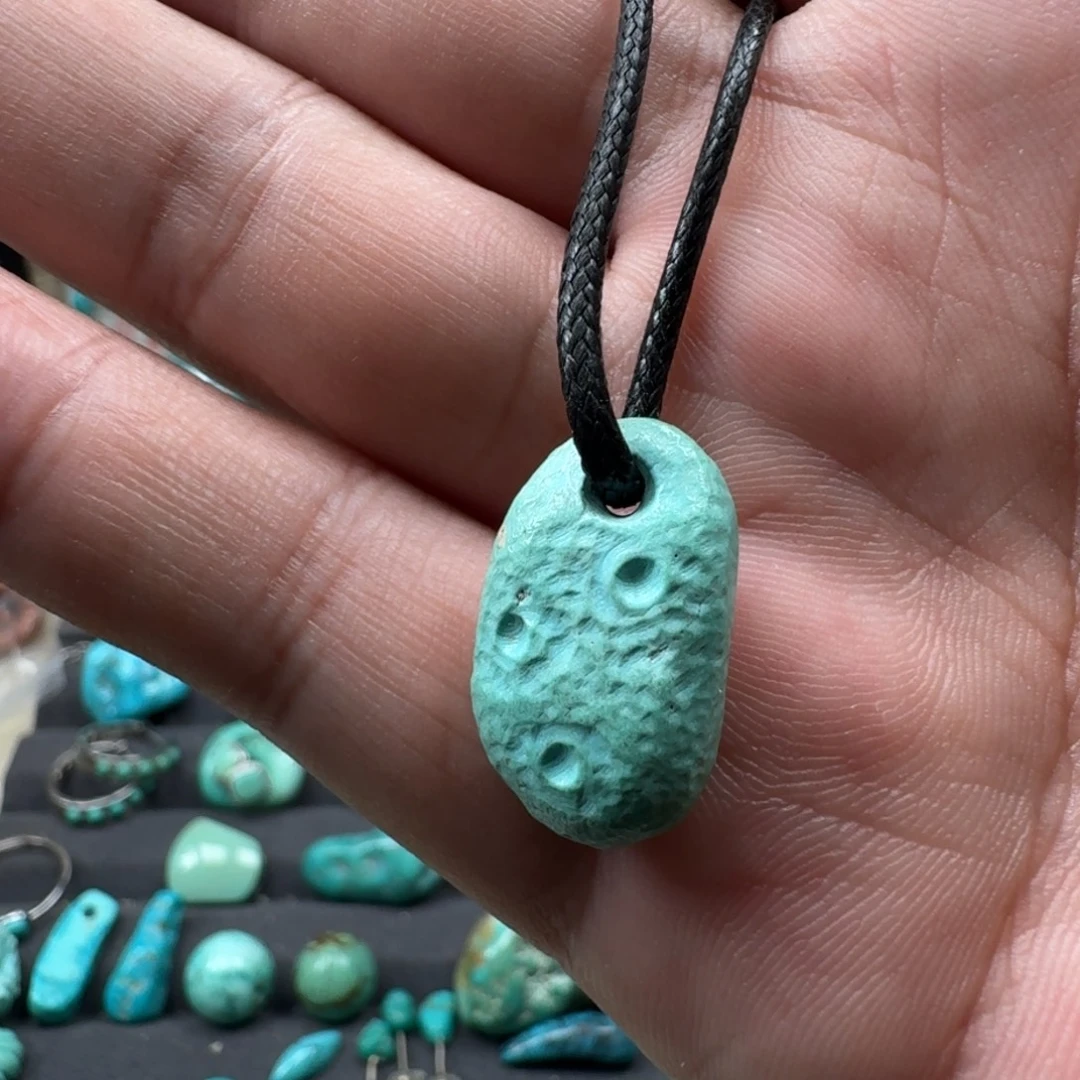 未镶嵌绿松石珠宝奇石