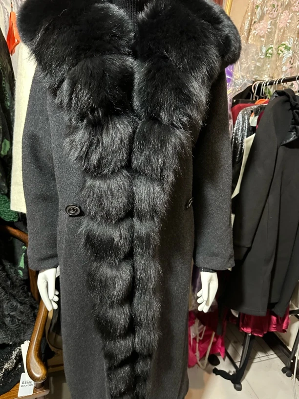 青果领长款女咖色，黑灰大码单排扣洋气百搭原创设计