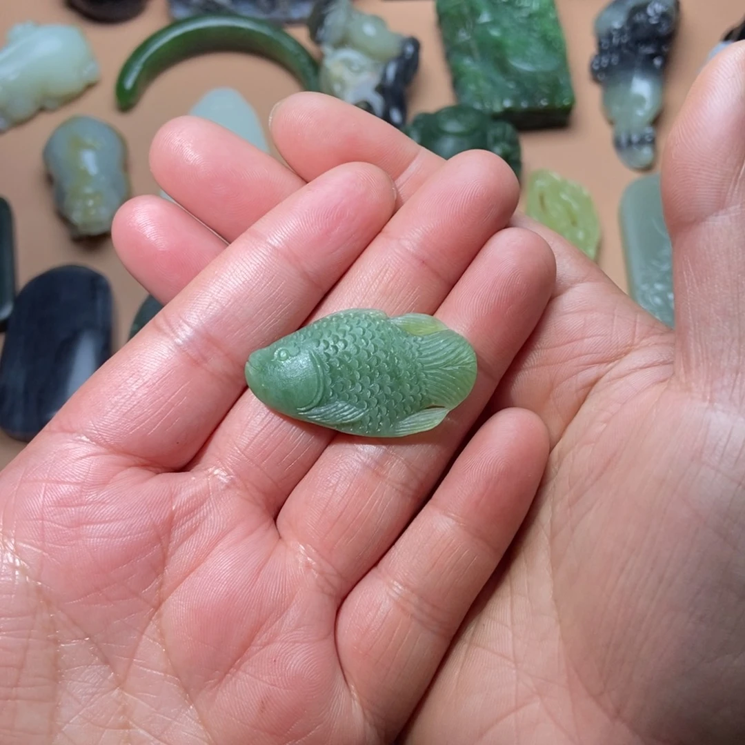 和田玉颈饰未镶嵌定制