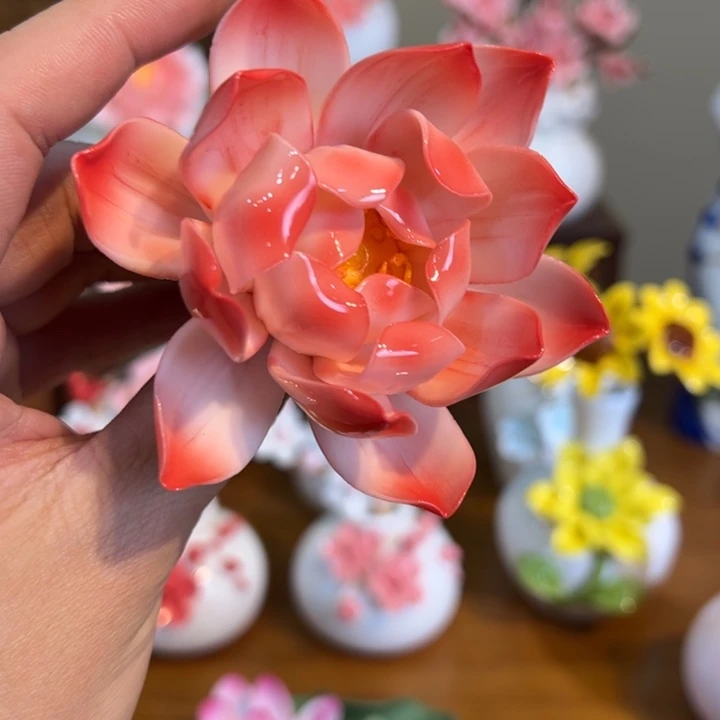 手工精致陶瓷摆件