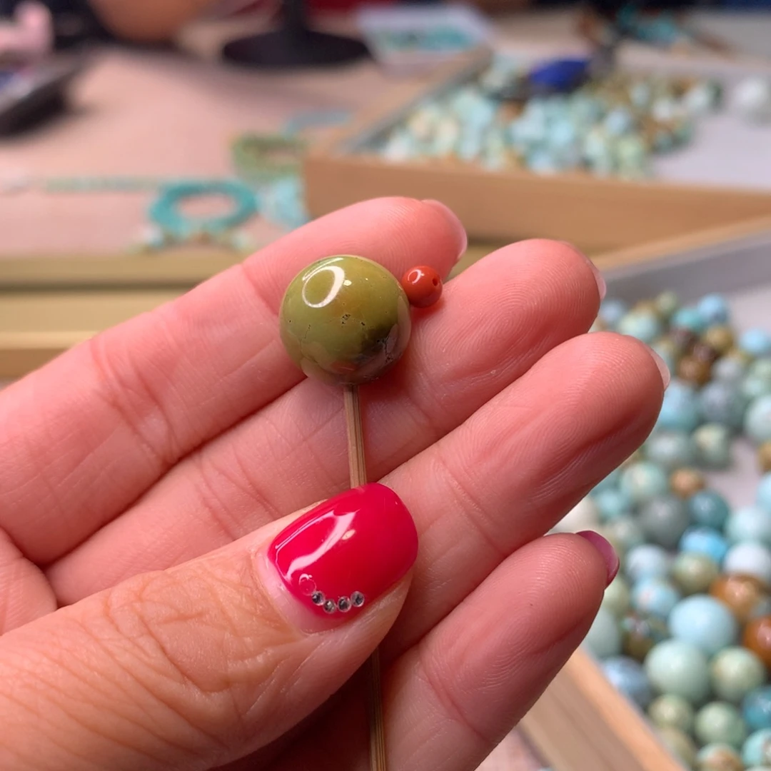 未镶嵌配饰南红玛瑙