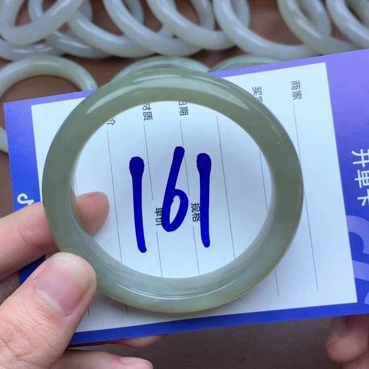 和田玉未镶嵌手镯56