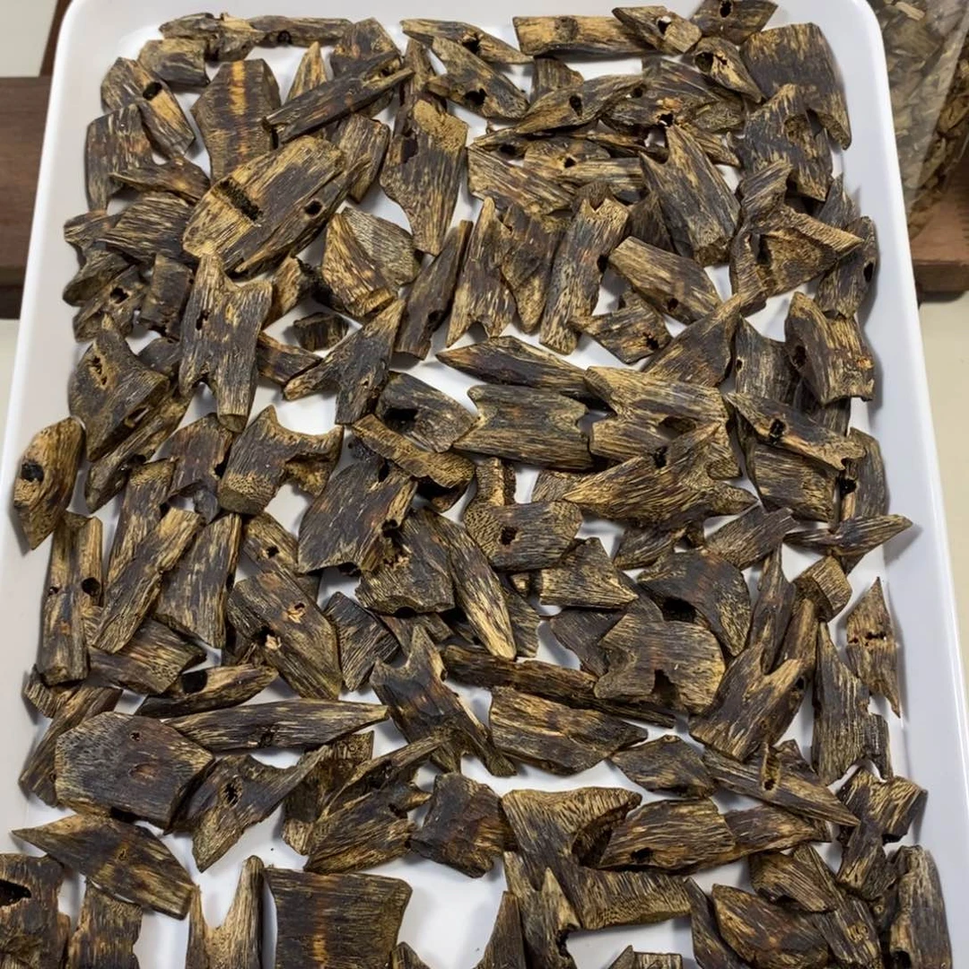 沉香碎屑沉香千里香高油脂沉水浮32克