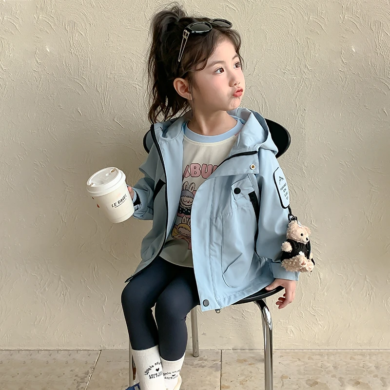 女童外套2025春秋新款儿童冲锋衣网红炸街小女孩秋装宝宝连帽上衣