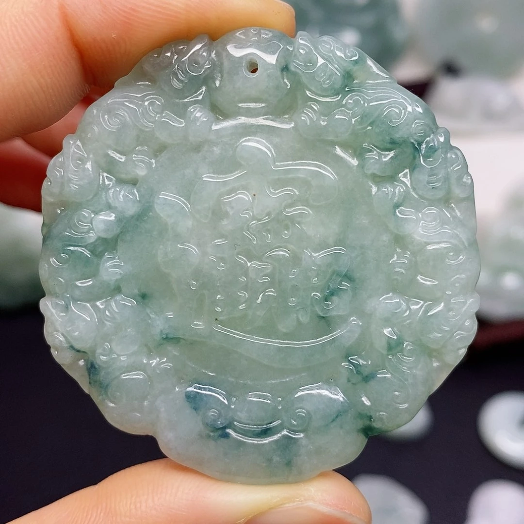 翡翠颈饰未镶嵌吊坠