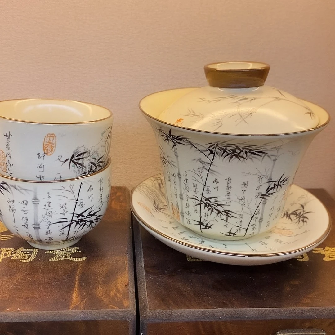 盖碗里的水煮开后