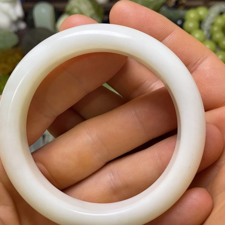 岫玉未镶嵌岫玉手镯