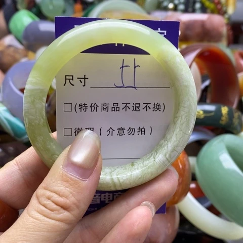 未镶嵌蛇纹石玉手镯