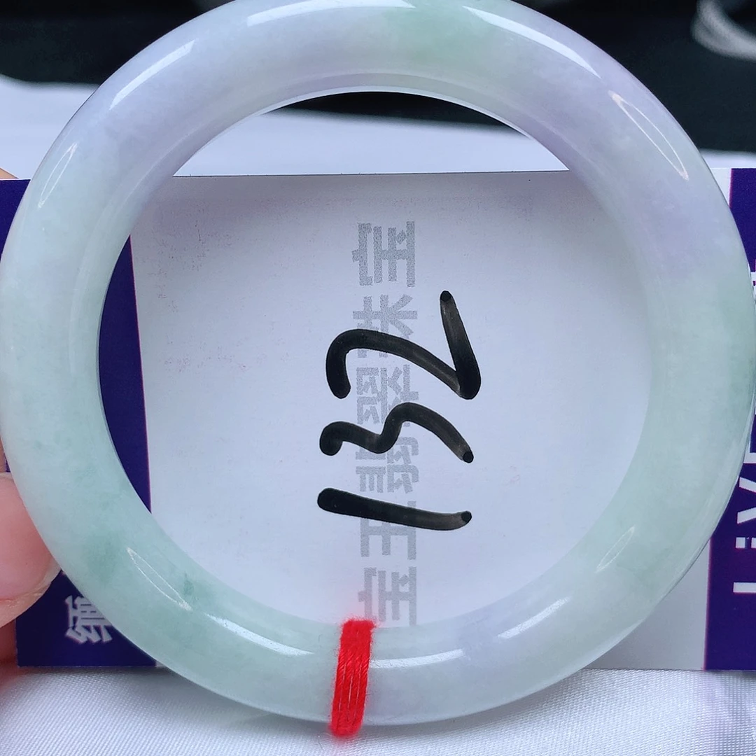 翡翠手镯未镶嵌55圈口