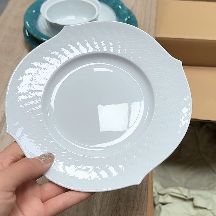 瓷片w****e噗哈哈哈哈哈哈哈哈哈我笑