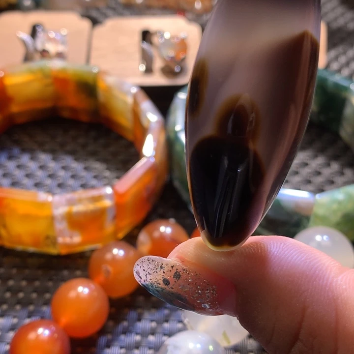 *****未镶嵌颈饰玛瑙/玉髓